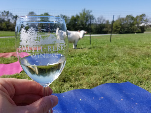 Winery «Smith-Berry Winery», reviews and photos, 855 Drennon Rd, New Castle, KY 40050, USA
