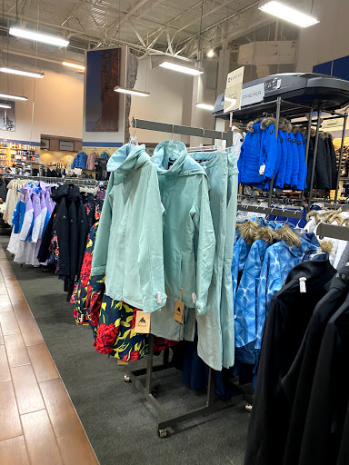 Outdoor Sports Store «Sun & Ski», reviews and photos, 501 Opry Mills Dr, Nashville, TN 37214, USA