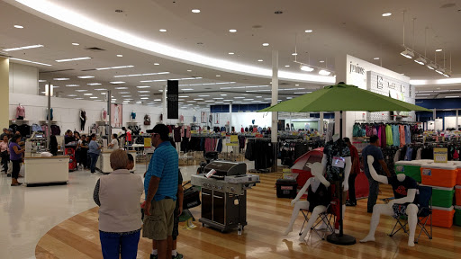 Department Store «Sears Grand», reviews and photos, 6136 W Grand Ave, Gurnee, IL 60031, USA