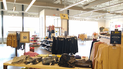Clothing Store «Old Navy», reviews and photos, 90 Pleasant Valley St, Methuen, MA 01844, USA