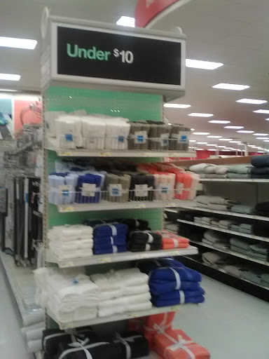 Department Store «Target», reviews and photos, 300 Clydesdale Trail, Medina, MN 55340, USA