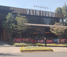 Botanero Veintiuno Providencia photo