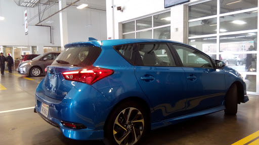 Toyota Dealer «One Toyota of Oakland», reviews and photos, 8181 Oakport St, Oakland, CA 94621, USA