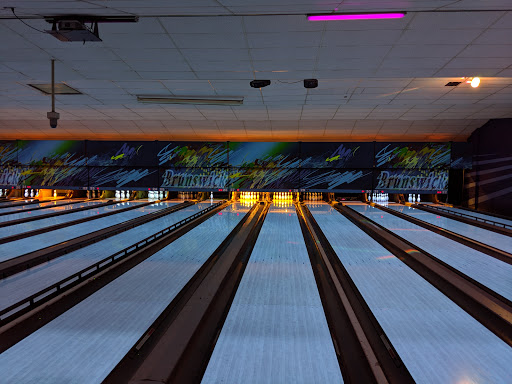 Bowling Alley «Brunswick Zone Colony Lanes», reviews and photos, 600 S Colony Rd, Wallingford, CT 06492, USA
