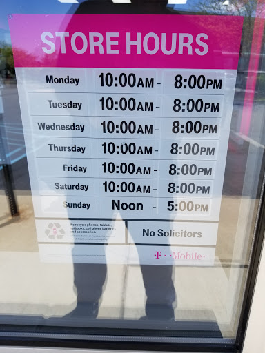 Cell Phone Store «T-Mobile», reviews and photos, 8712 W Grand River Ave a, Brighton, MI 48116, USA