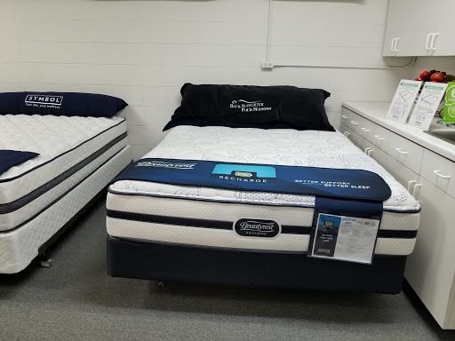 Mattress Store «Michigan Discount Mattress», reviews and photos, 24774 Crestview, Farmington Hills, MI 48335, USA