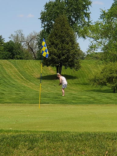 Golf Course «Grandview Golf Course», reviews and photos, 1901-2019 Northshore Exd, Anderson, IN 46011, USA