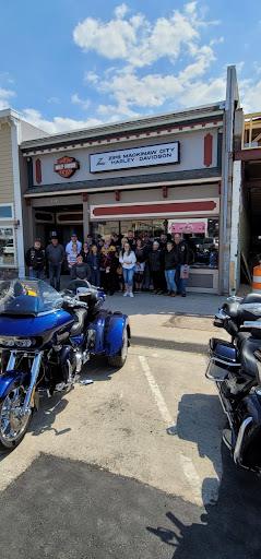 Harley-Davidson Dealer «Zips Mackinaw City H-D», reviews and photos