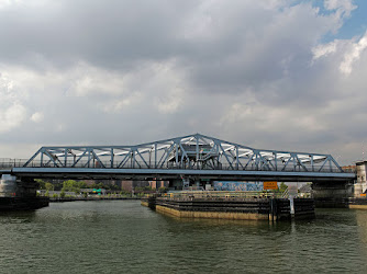 Third Avenue Bridge