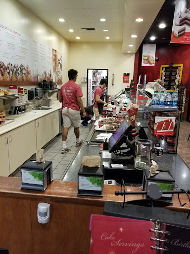 Ice Cream Shop «Cold Stone Creamery», reviews and photos, 1227 SW Wanamaker Rd Suite 100, Topeka, KS 66604, USA