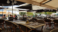 Atmosphère du Restaurant français Les Palmiers à Villefranche-sur-Mer - n°9