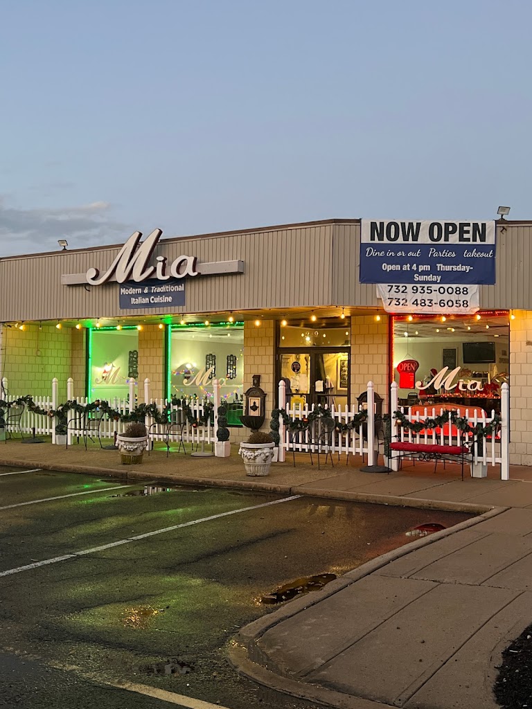 Mia Restaurant 07757