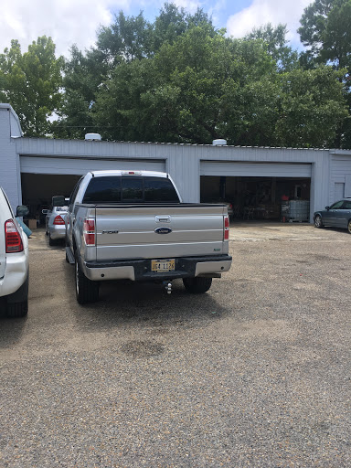 Auto Body Shop «D & M Auto Repair», reviews and photos, 1822 Bienville Blvd, Ocean Springs, MS 39564, USA