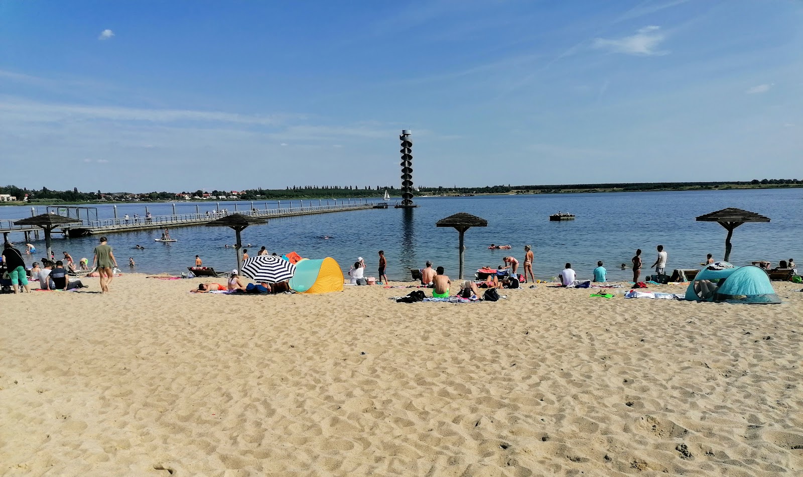 Foto van Strand am Pegelturm met helder zand oppervlakte