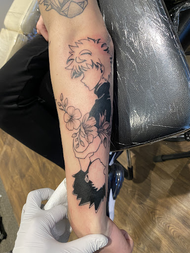 Explore tattoo ideas on hand, creative tattoo ideas in Vancouver, available at Headstrong Tattoo Studio & Piercing