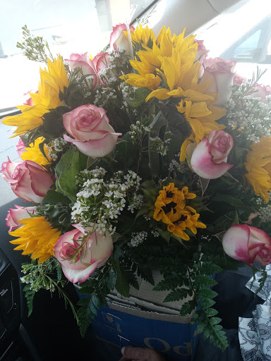 Florist «Sunfresh Flower Mart», reviews and photos, 14507 Hawthorne Blvd, Lawndale, CA 90260, USA