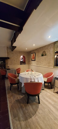 Atmosphère du Restaurant français La Zolioberge à Montreuil-sur-Epte - n°12