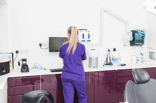Boyne Dental & Implant Clinic Navan in Navan, Co. Meath (An Mhí)