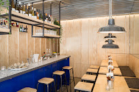 Atmosphère du Bar-restaurant à huîtres Bulot Bulot Oyster & SeaFood Bar à Paris - n°10