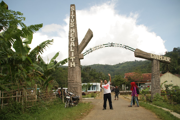 Wisata Situs Gunung Padang