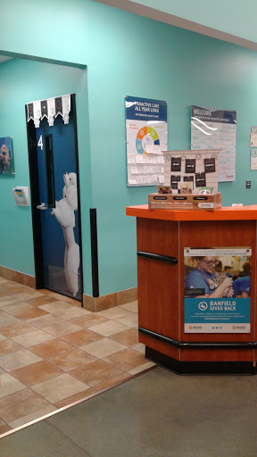 Pet Supply Store «PetSmart», reviews and photos, 290 Town Center Pkwy, Slidell, LA 70458, USA