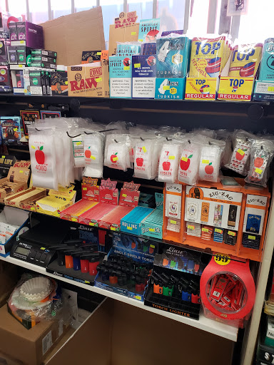 Tobacco Shop «Eao Smoke Shop & More», reviews and photos, 3338 N 19th Ave, Phoenix, AZ 85015, USA