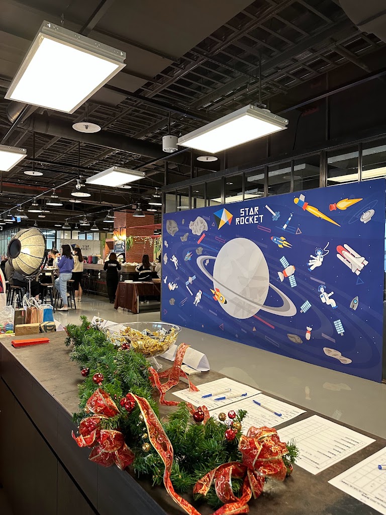 Star Rocket Co-working Café 4