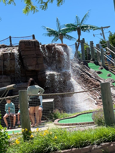 Beach Entertainment Shop «Island Beach Gear», reviews and photos, 2 W 9th St, Ocean City, NJ 08226, USA