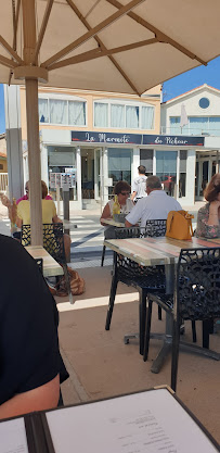 Atmosphère du Restaurant français La Marmite Du Pecheur à Valras-Plage - n°2