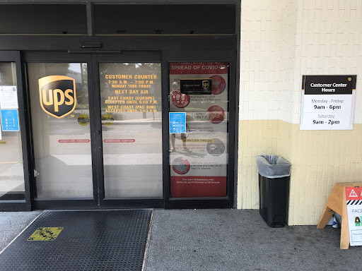 Shipping and Mailing Service «UPS Customer Center», reviews and photos, 1331 S Vernon St, Anaheim, CA 92805, USA