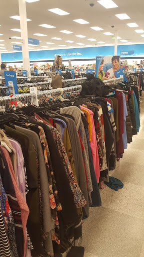 Clothing Store «Ross Dress for Less», reviews and photos, 6901 W Grand Ave, Gurnee, IL 60031, USA