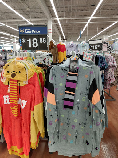 Discount Store «Walmart», reviews and photos, 164 Danbury Rd, New Milford, CT 06776, USA