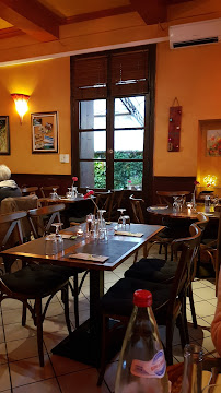 Atmosphère du Restaurant français Restaurant Le Chelsea à Vallon-Pont-d'Arc - n°3