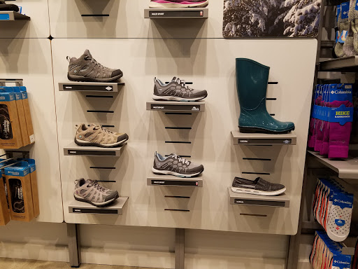 Sportswear Store «Columbia Sportswear Uptown Store», reviews and photos, 3014 Hennepin Ave S, Minneapolis, MN 55408, USA