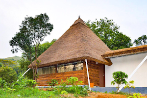 Red house home stay /Forest in side image