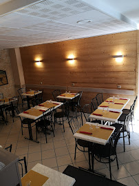 Atmosphère du Pizzeria Le Montana à Saint-Jean-de-Maurienne - n°11