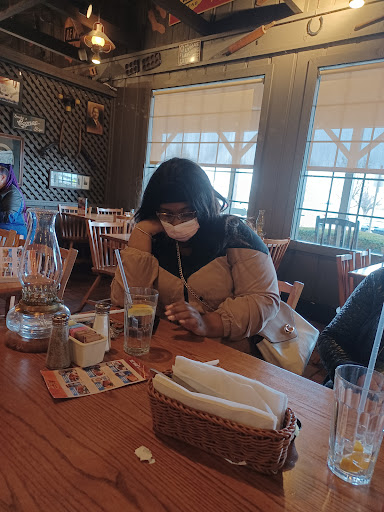 American Restaurant «Cracker Barrel Old Country Store», reviews and photos, 1511 Riverboat Center Dr, Joliet, IL 60431, USA