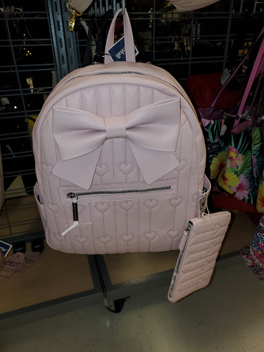 Department Store «Marshalls», reviews and photos, 120 Grand Hill Pl, Holly Springs, NC 27540, USA