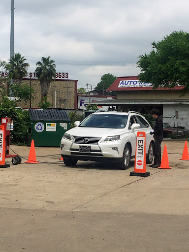 Tire Shop «Discount Tire Store», reviews and photos, 8219 Research Blvd, Austin, TX 78758, USA