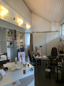Heller Kosmetik GmbH Im Obertor 4, 8266 Steckborn, Schweiz
