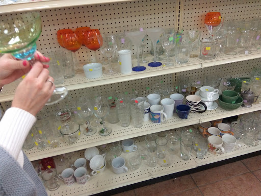 Thrift Store «Goodwill - Santa Monica», reviews and photos, 524 Santa Monica Blvd, Santa Monica, CA 90401, USA