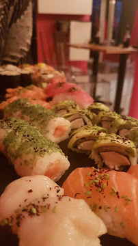 Plats et boissons du Restaurant de sushis J'Adooore Les Sushis à Libourne - n°11