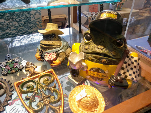 Tourist Attraction «Penna Dutch Gift Haus», reviews and photos, 93 Roadside Dr, Shartlesville, PA 19554, USA