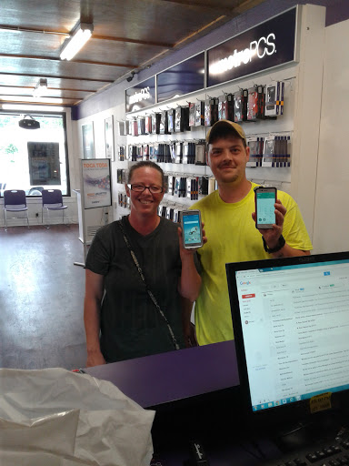 Cell Phone Store «MetroPCS Authorized Dealer», reviews and photos, 895 W Center St, Kingsport, TN 37660, USA