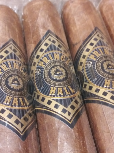 Tobacco Shop «Tobacco Town», reviews and photos, 17108 Fort St, Riverview, MI 48193, USA