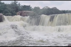 Bugga waterfalls image