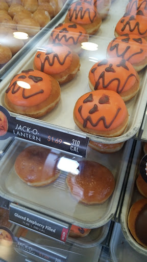 Bakery «Krispy Kreme Doughnuts», reviews and photos, 1984 W Main St, Mesa, AZ 85201, USA