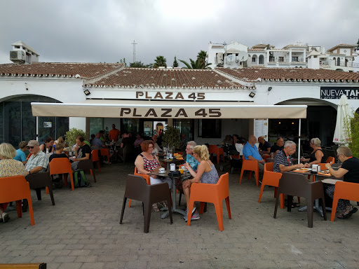 Información y opiniones sobre Plaza 45 de Frigiliana
