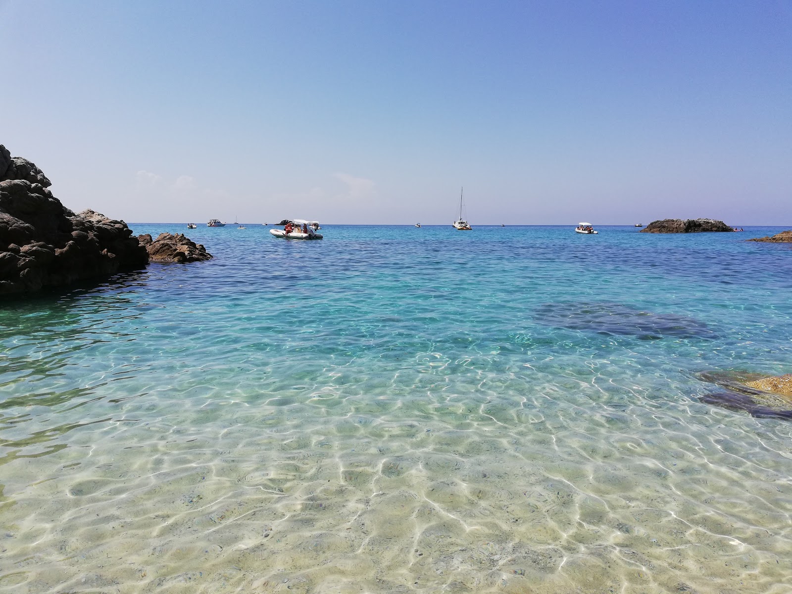 Foto di Spiaggia Praia I Focu ubicato in zona naturale