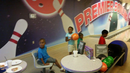 Bowling Alley «Premier Bowling and Recreation Center», reviews and photos, 11400 E State Rte 350, Raytown, MO 64138, USA